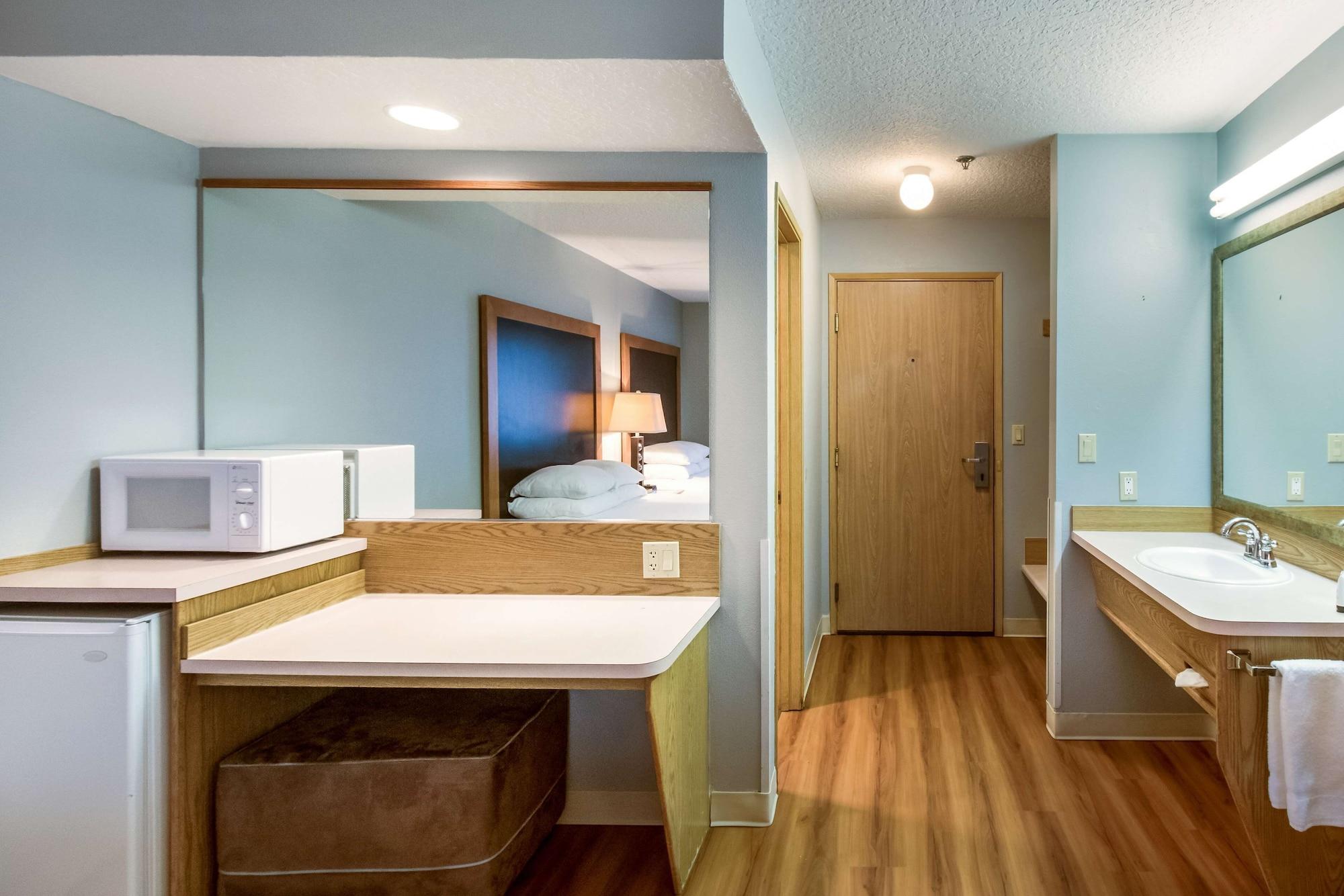 Red Lion Inn & Suites Seaside Buitenkant foto